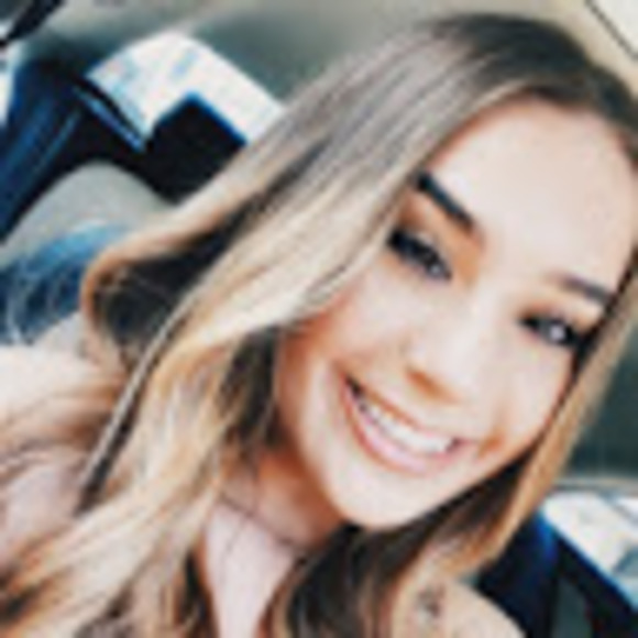 Meet your Posher, Gabrielle - Picture 1 of 1